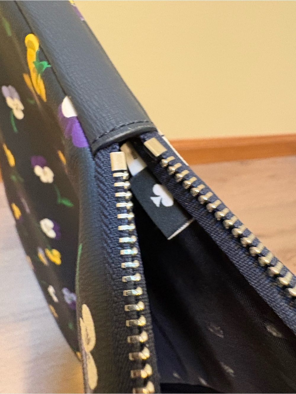 Kate Spade New York 15" Laptop Sleeve Zip Around Pansy Toss - Picture 8 of 10